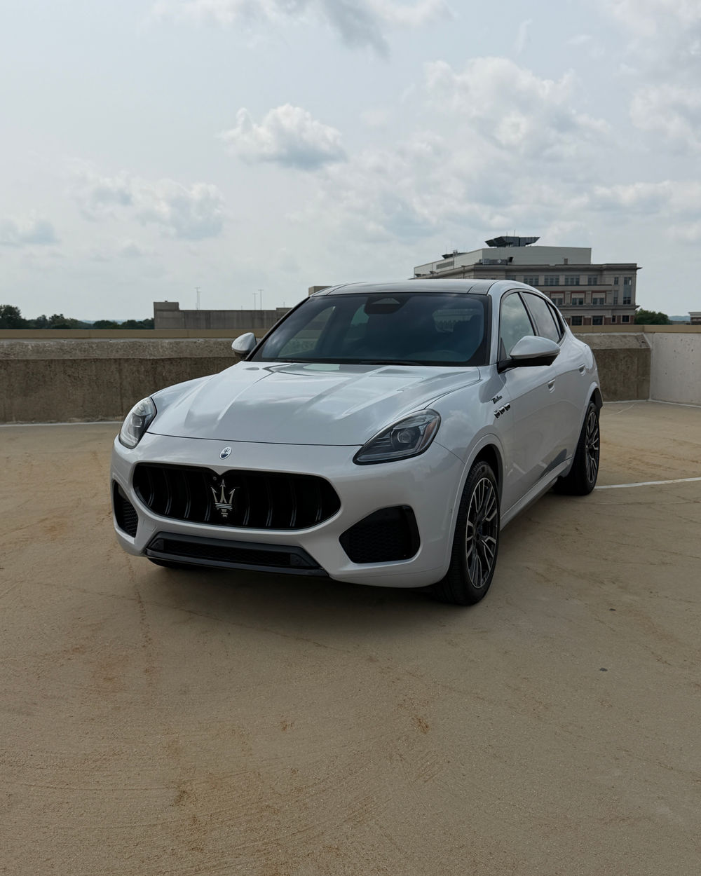Maserati Grecale for rent in Miami