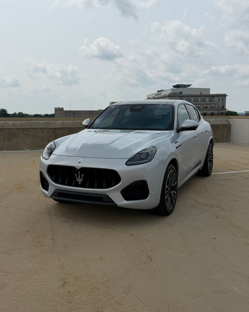 Maserati Grecale for rent in Miami