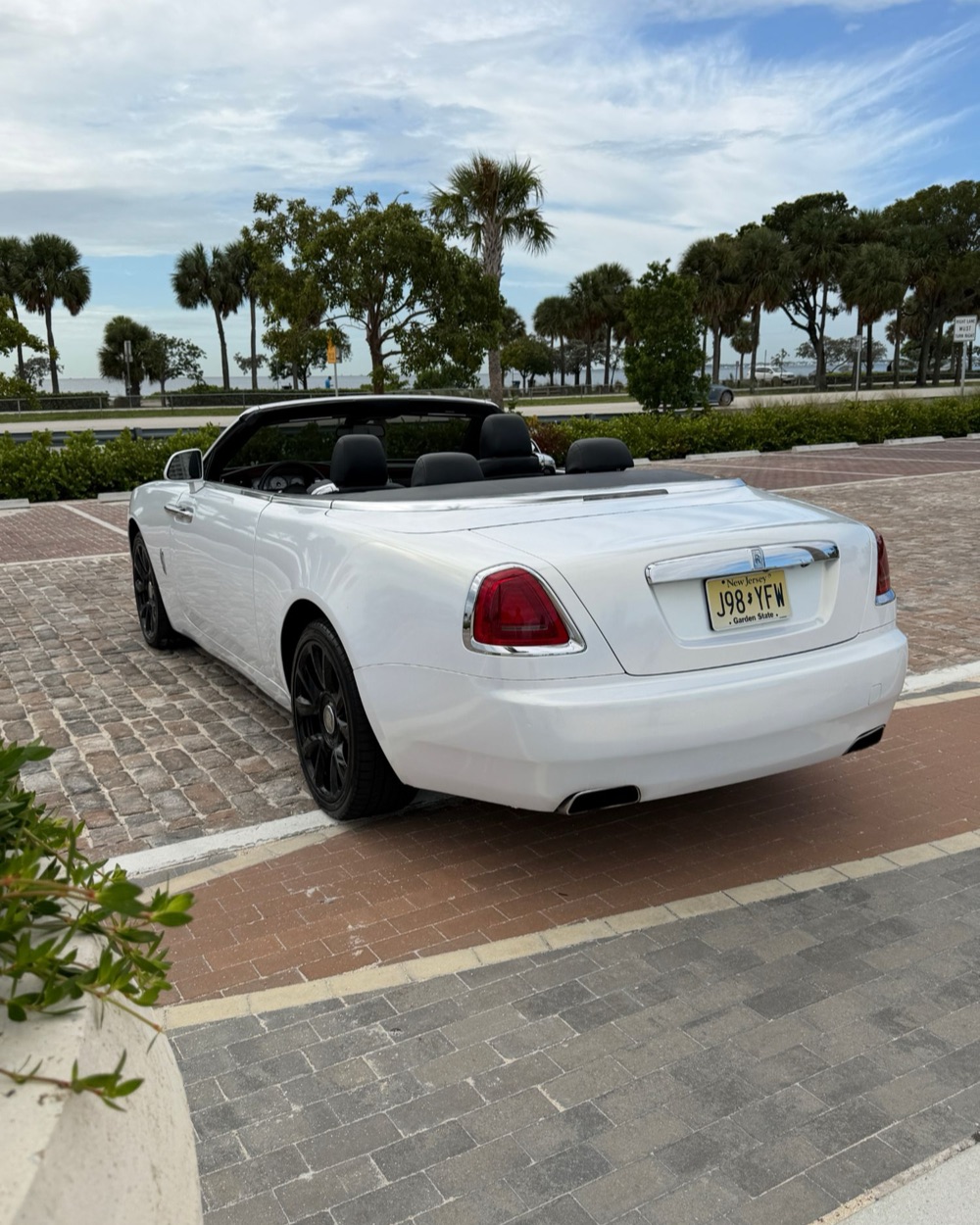 Rolls-Royce Dawn, photo 4
